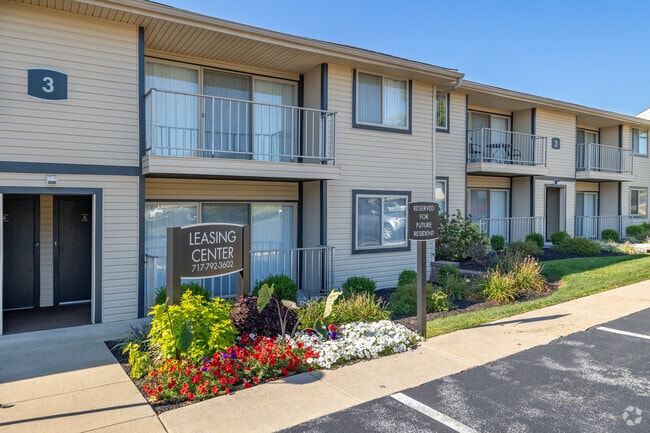 Rolling Hills Apartments