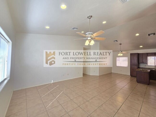 Photo - Spacious 3-Bed / 2-Bath Home in Central Tu...