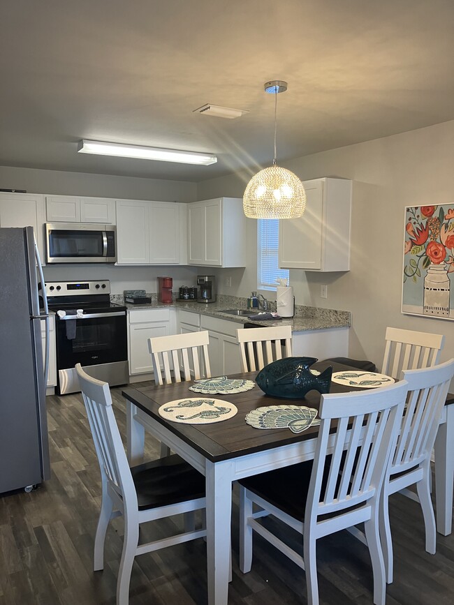 4109 NE 20th Pl