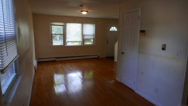 Photo - 24 Adamson Ave