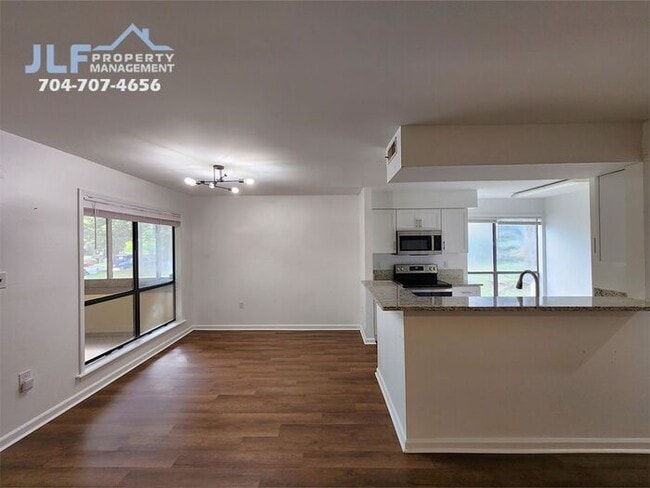 Photo - Great 2 bed/2 bath Condo in Convenient Charlotte Area!