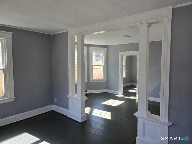 Photo - 323 Cooke St Unit 1st floor