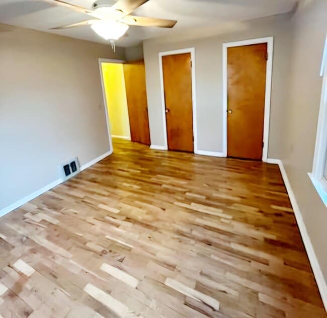 Photo - 606 Avenue C