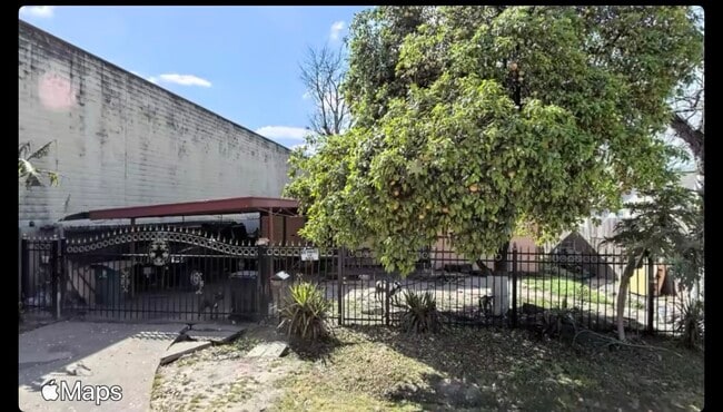 Building Photo - 6803 Bloom Dr