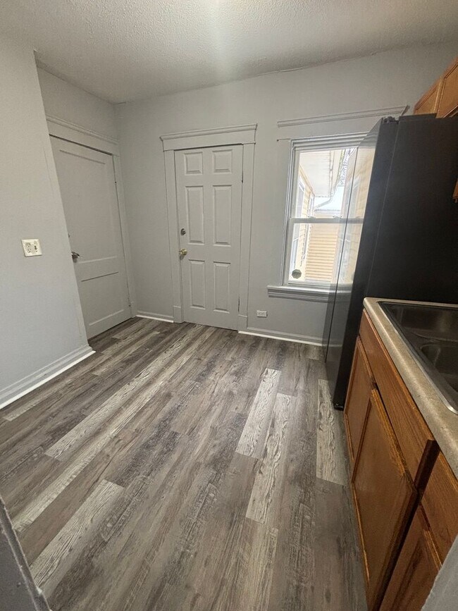 Photo - Cleveland North East Single