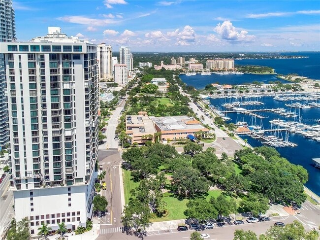Photo - 1 Beach Dr SE Unidad 1808 Rental