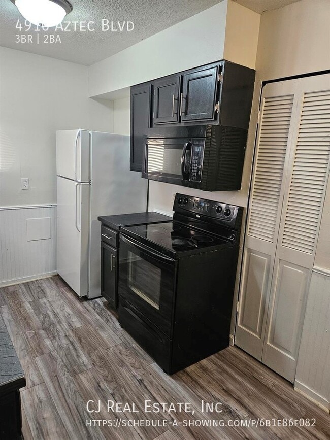 Photo - 4910 Aztec Blvd