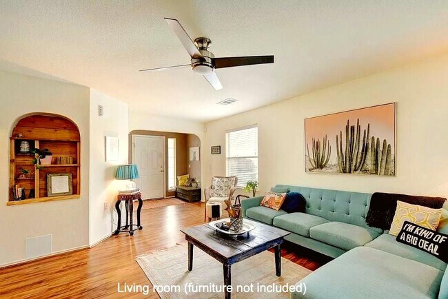 Photo - 5416 Rusk Ct