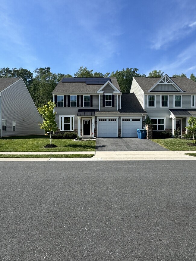 Photo - 2020 Rivers Dr