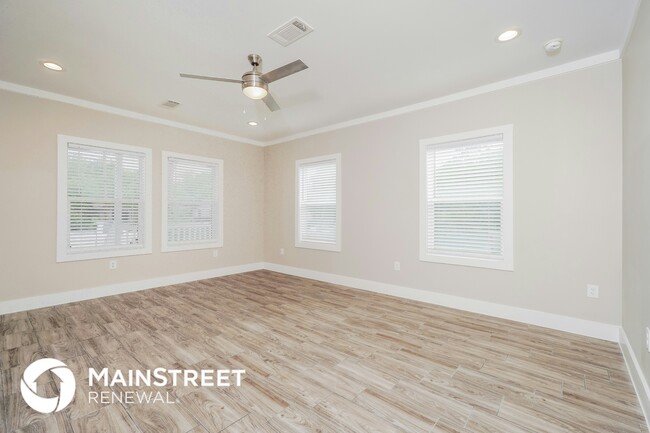 Photo - 420 Ike St