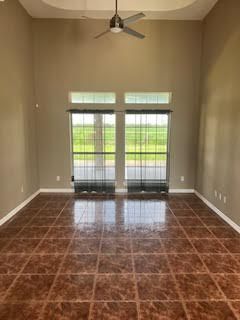 Photo - 420 W Palm Dr