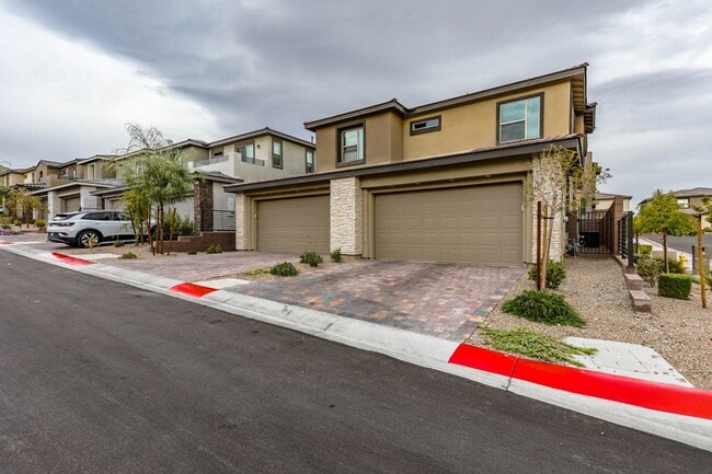 Photo - 3 Bed Nicely Upgraded Summerlin TownHome