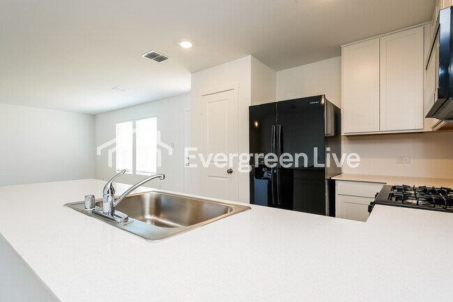 Photo - 10528 Desert Hawk Cir