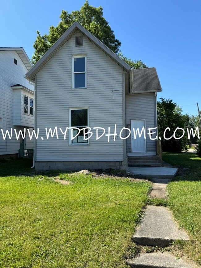 Building Photo - 1237 Nuttman Ave Rental