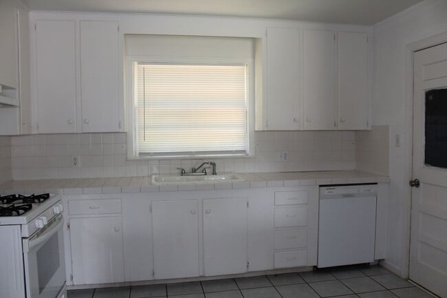 Photo - Comfy & Practical!