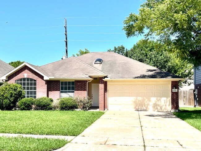 17002 Summer Hollow Dr