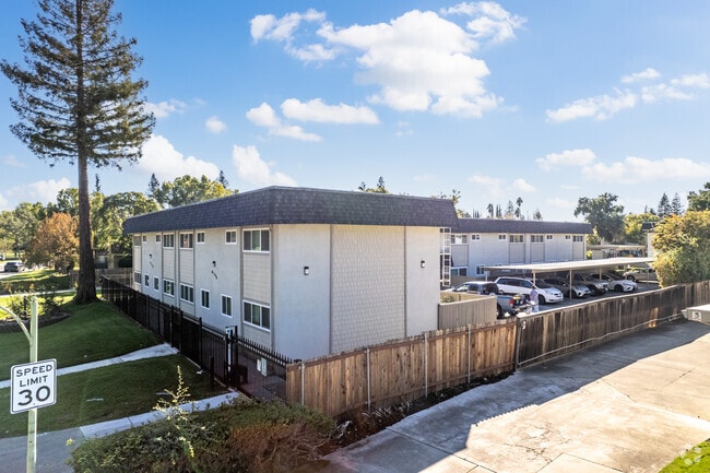 Parkside Townhomes Apartments - Parkside Townhomes Apartments