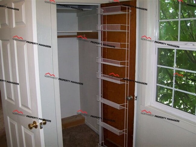 Photo - r174a Unit #2