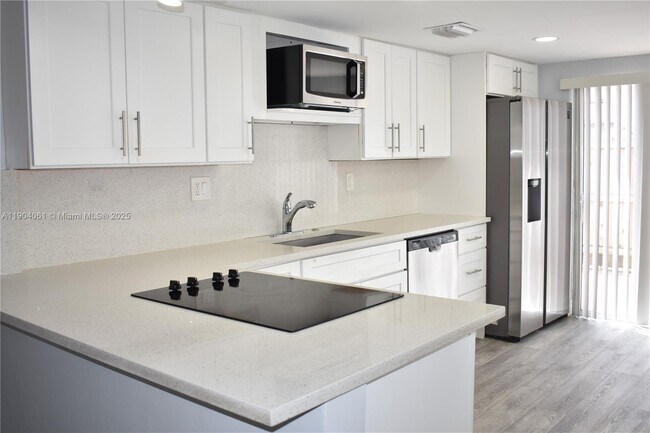 Photo - 312 SW 1st St Unidad E-4