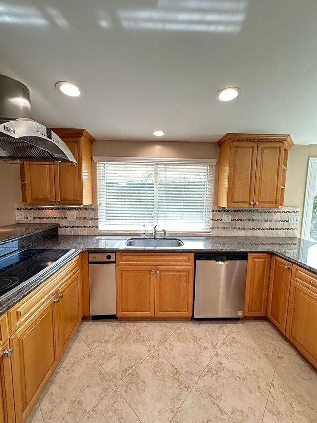 Photo - 11352 Weatherby Rd
