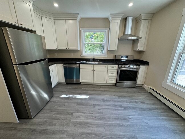 Building Photo - 98 Holworthy St Rental