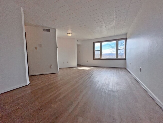 Photo - Summit Apartments - Latrobe, PA