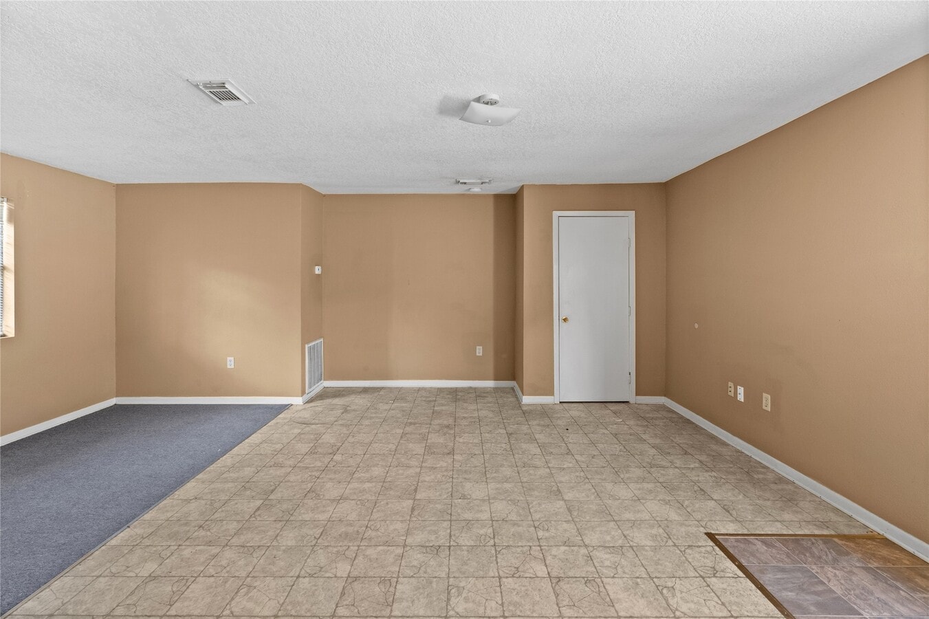 Photo - 2200 Peach Ave