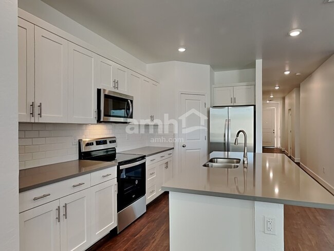 Photo - 17170 W Golden Ln