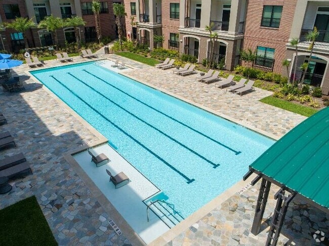 Building Photo - The Caroline Rental
