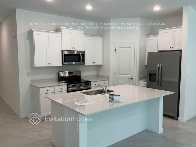 Photo - 21237 Pemberton Ave