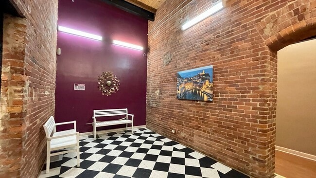 Photo - 201 S Hoskins Rd Unidad #317