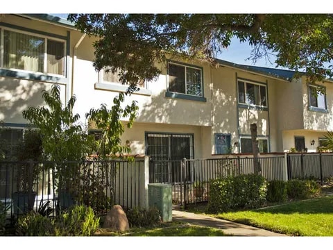 Photo - 4562 Reyes Dr
