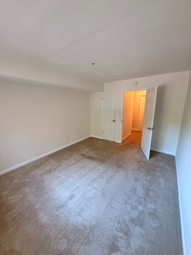 4934 Columbia Rd Unidad 4
