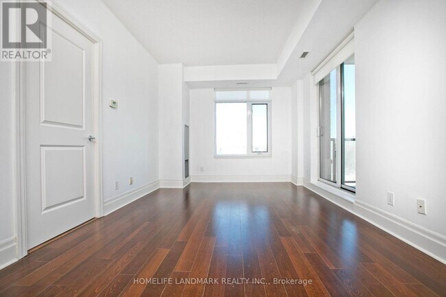 Photo - 151 Upper Duke Crescent Unité 307