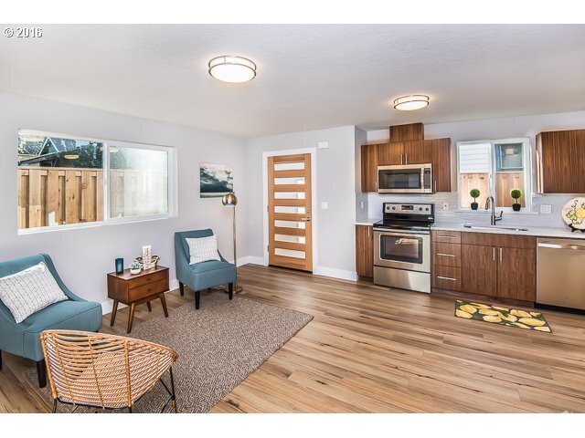 Building Photo - SHOWING 6/7 - MODERN ADU with YARD in LEED... Unit 1414SEF/A Rental