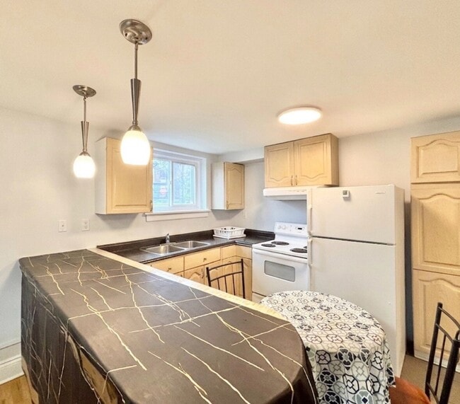 Photo - 2 BED - 1 BATH - OTTAWA - APARTMENT Unit 2 BED
