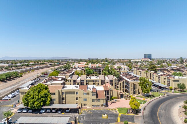 Photo - Circle Tree Condominiums