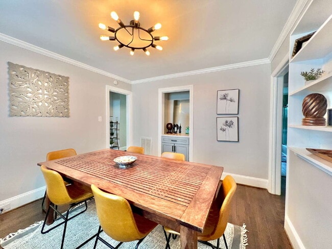 Photo - Picturesque 3 Bedroom House!