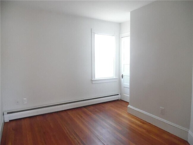 Photo - 51 Union St Unit 2