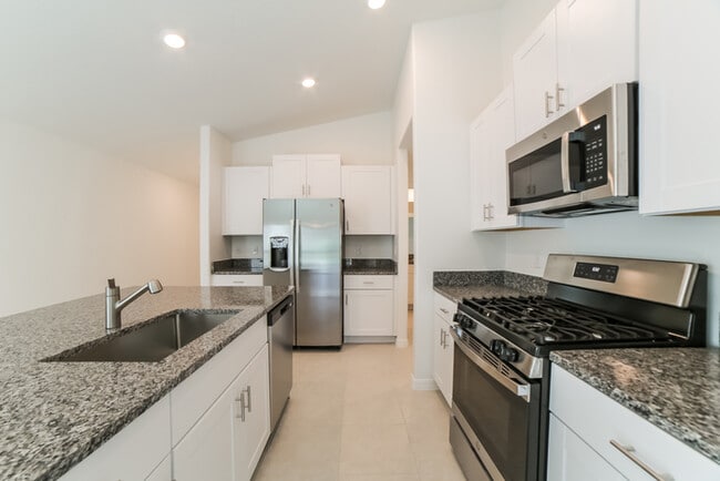 Photo - 4045 84th Ct E