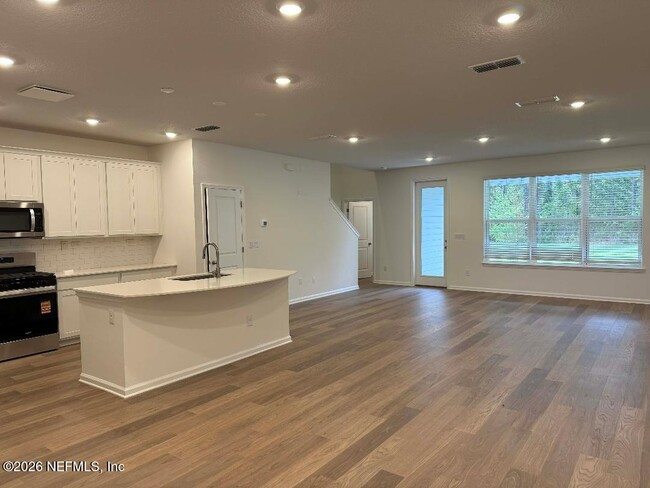 Photo - 403 Woods Ln