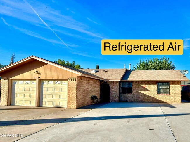 Building Photo - 11117 Shiner Ave