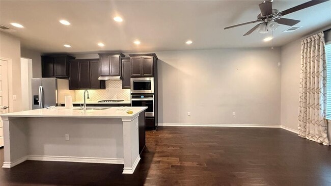 Photo - 9102 Gage Dr