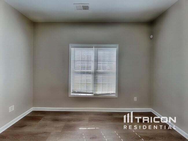 Photo - 5513 Landreaux Dr