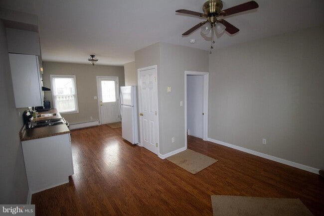 Photo - 234 E Linden St