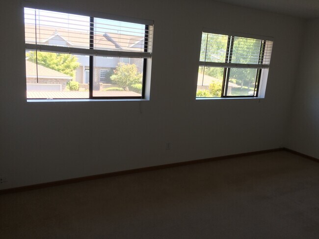 Photo - fros04 Unit 28687