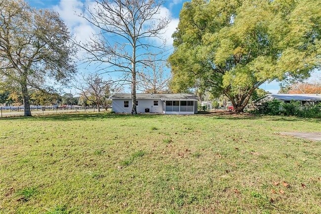 Photo - 701 Hickory Ave