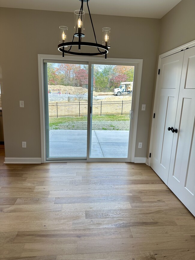 Photo - 1409 Brook Hill Dr