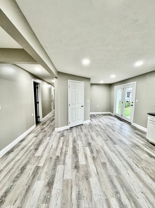 Photo - Londonderry House