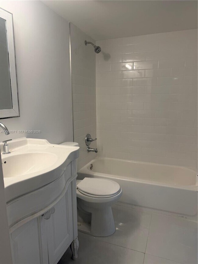 11750 SW 18th St Unit 113-1